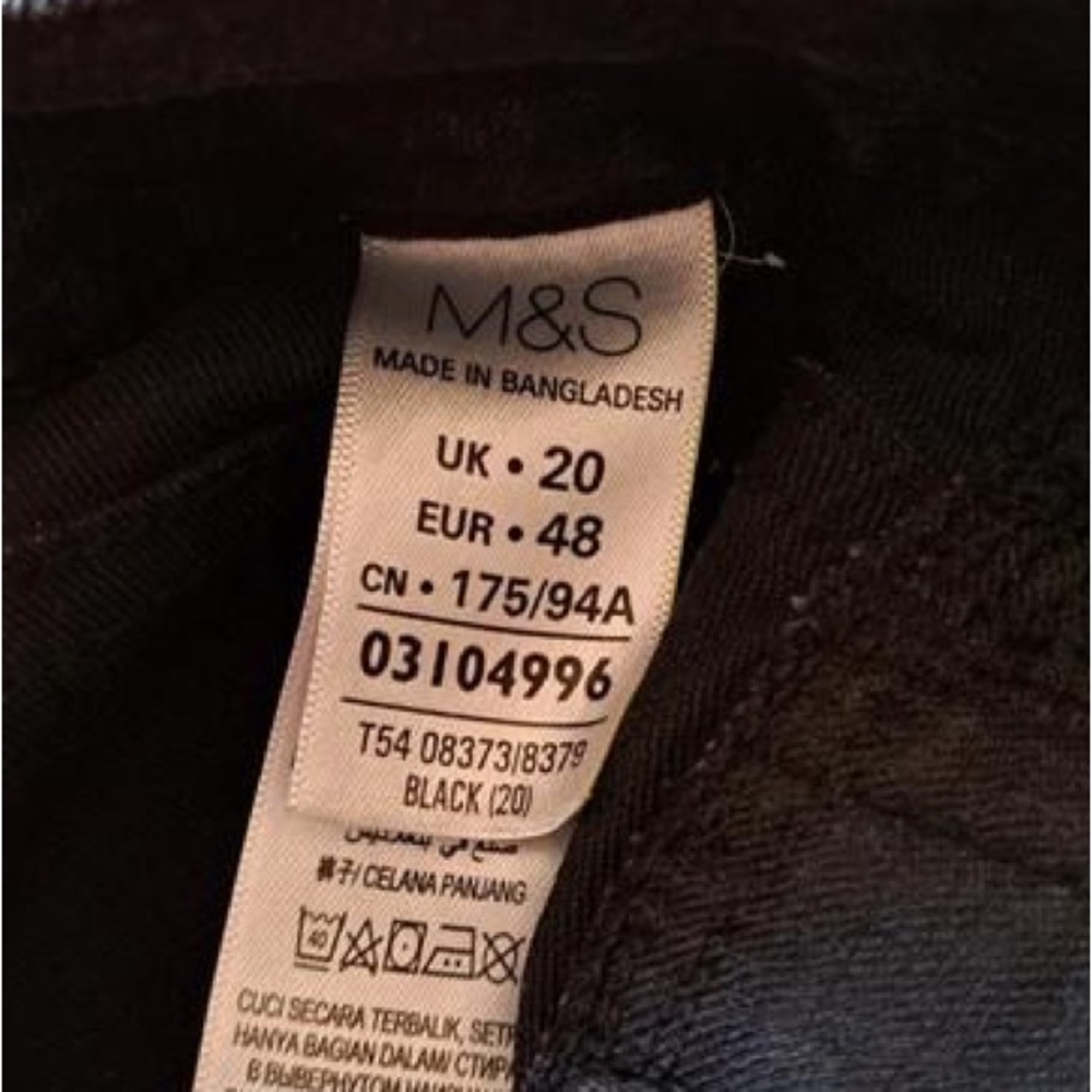 Black ItemBlack ankle grazer jeans
